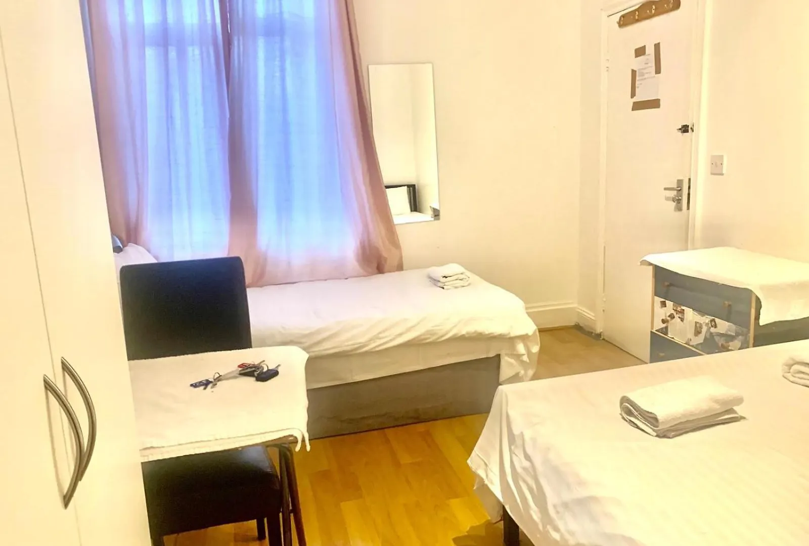 Capsule hotel Simple Stays London